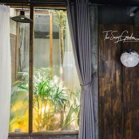 The Secret Garden Hostel Дананг Екстериор снимка